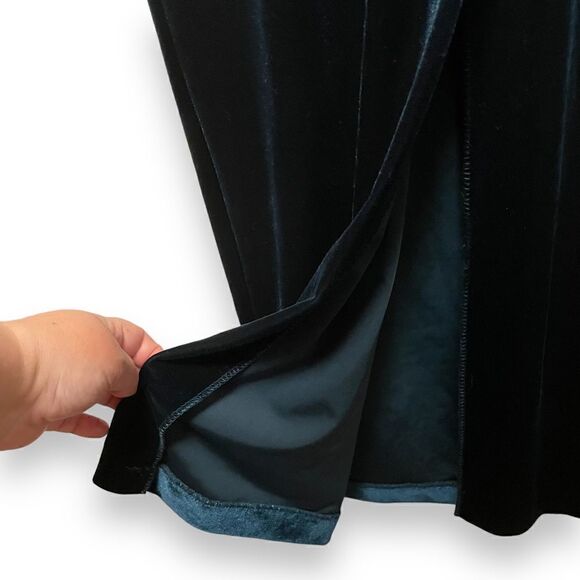 Vintage R&M Richards by Karen Wong Dark Green Velvet Maxi Dress - Picture 4 of 5